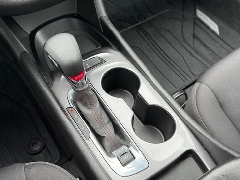 Used 2023 Chevrolet Malibu RS w/ LPO, Floor Liner Package FWD image 16