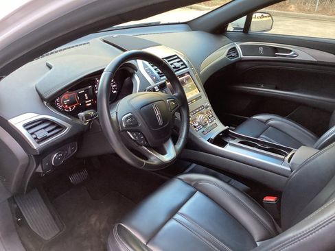 Used 2019 Lincoln MKZ Premiere image 25