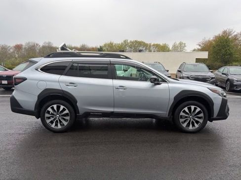Used 2024 Subaru Outback Limited AWD/4WD image 4