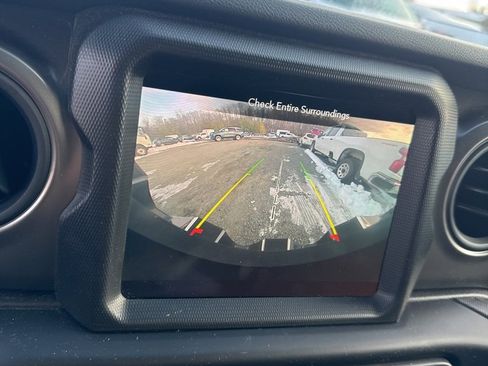 Used 2022 Jeep Wrangler Unlimited Sport image 22