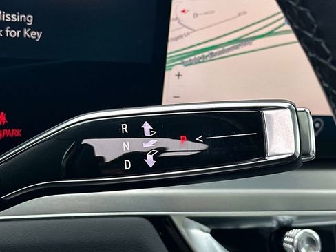 Used 2025 Cadillac Lyriq Sport image 10