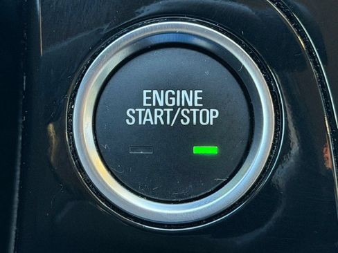 Used 2019 Buick Encore Essence AWD/4WD image 17