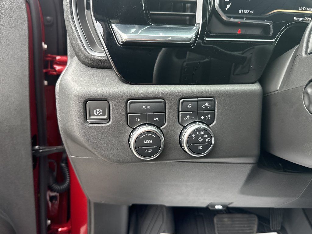 Used 2024 GMC Sierra 1500 SLT w/ SLT Convenience Package AWD/4WD image 22