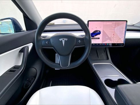 Used 2021 Tesla Model Y Long Range AWD/4WD image 14