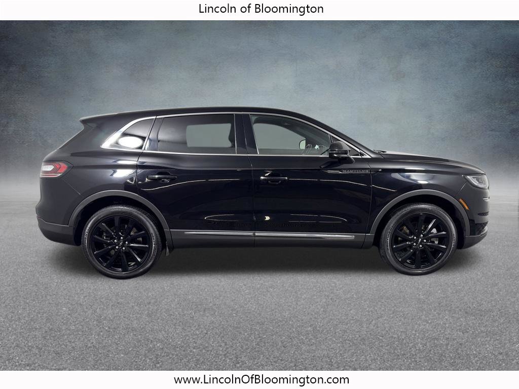 Used 2023 Lincoln Nautilus Reserve w/ Monochromatic Package AWD/4WD image 9