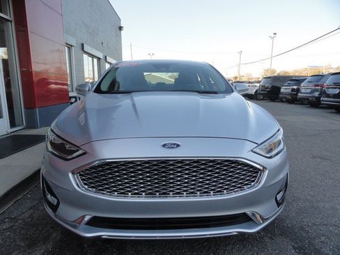 Used 2019 Ford Fusion Titanium image 3