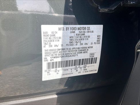 Used 2024 Ford Explorer XLT w/ Equipment Group 202A image 37