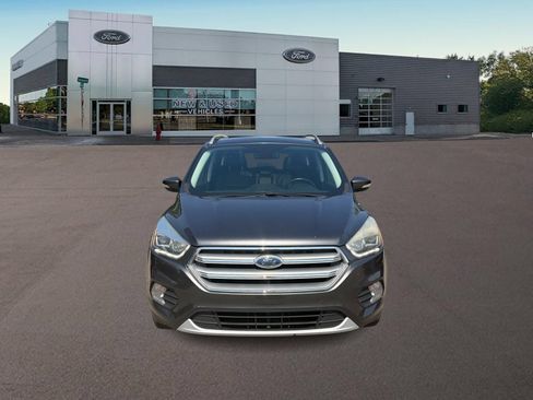 Used 2017 Ford Escape Titanium FWD image 3