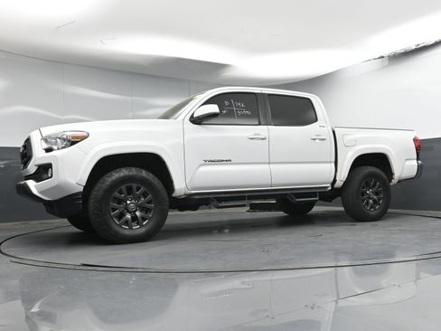 Used 2020 Toyota Tacoma SR5 image 25