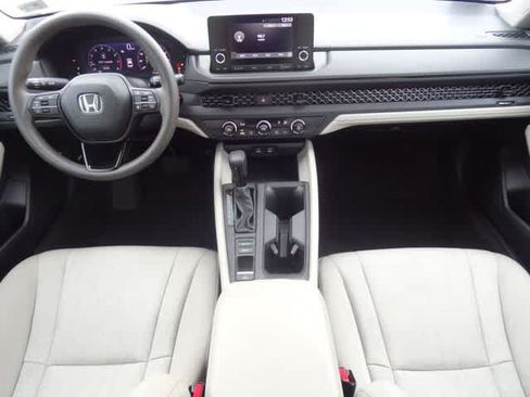 Used 2023 Honda Accord LX image 10