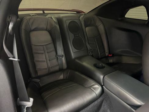 Used 2019 Nissan GT-R Premium w/ Premium Interior Package image 12