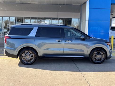 Used 2026 Kia Carnival SX image 2