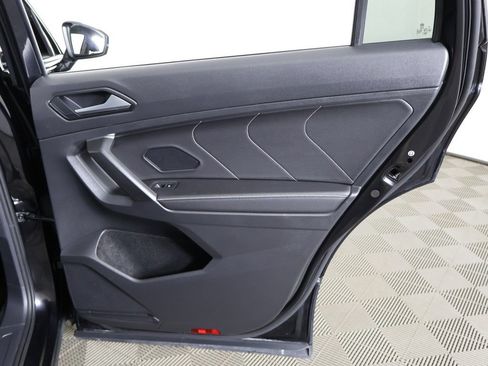 Used 2022 Volkswagen Tiguan SE FWD image 26