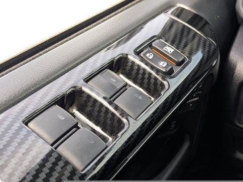 Used 2017 Toyota 4Runner SR5 Premium image 25