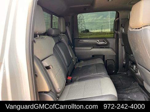 Used 2024 Chevrolet Silverado 2500 ZR2 w/ Technology Package AWD/4WD image 29