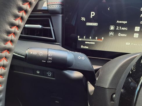 New 2026 Nissan Kicks SR image 21