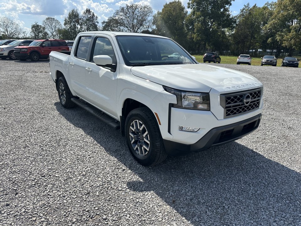 Used 2024 Nissan Frontier SL AWD/4WD image 3