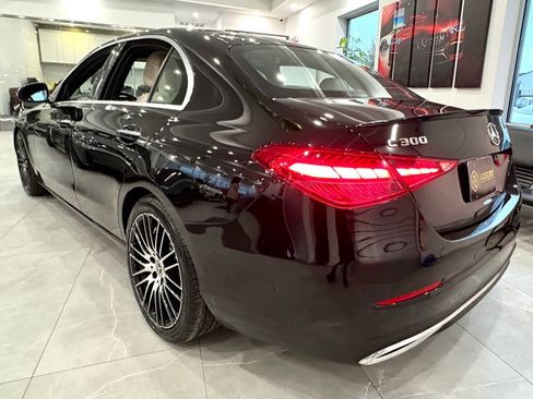 Used 2022 Mercedes-Benz C 300 4MATIC Sedan w/ Exclusive Trim Package image 5