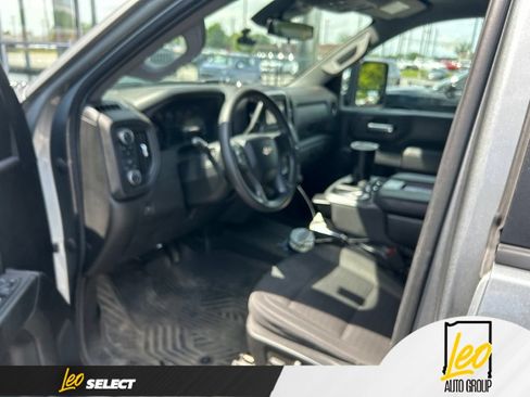 Used 2024 Chevrolet Silverado 2500 Custom w/ Custom Convenience Package AWD/4WD image 4