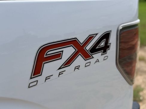 Used 2014 Ford F150 FX4 w/ Equipment Group 402A Luxury AWD/4WD image 12