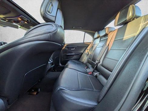 Used 2025 Mercedes-Benz C 300 Sedan image 19