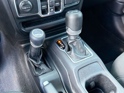 Used 2021 Jeep Wrangler Unlimited Sport S image 17