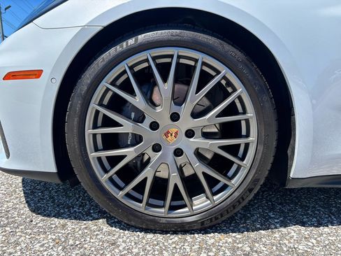 Used 2025 Porsche Panamera 4 w/ Premium Package AWD/4WD image 35