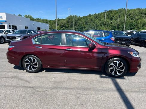 Used 2016 Honda Accord EX image 6