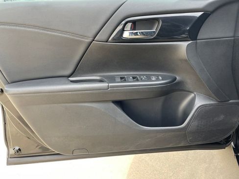 Used 2014 Honda Accord Sport image 19
