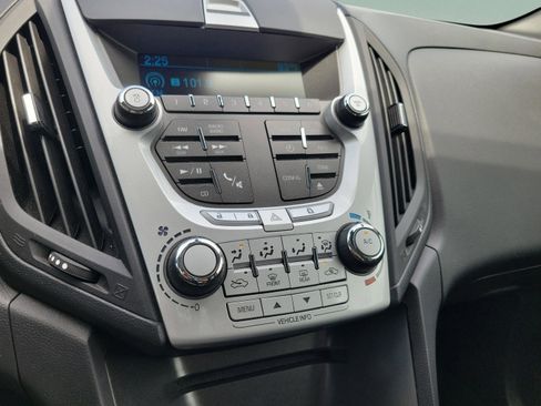 Used 2015 Chevrolet Equinox LS FWD image 25
