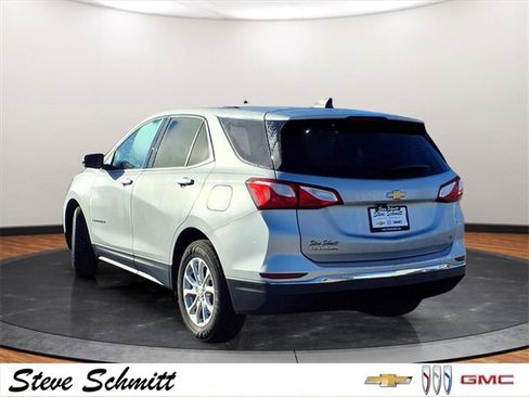 Used 2018 Chevrolet Equinox LT image 3