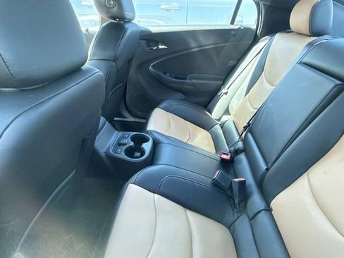 Used 2017 Chevrolet Volt Premier w/ Driver Confidence II Package image 10