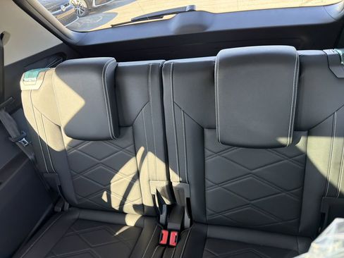 New 2026 Volkswagen Atlas SE FWD image 13