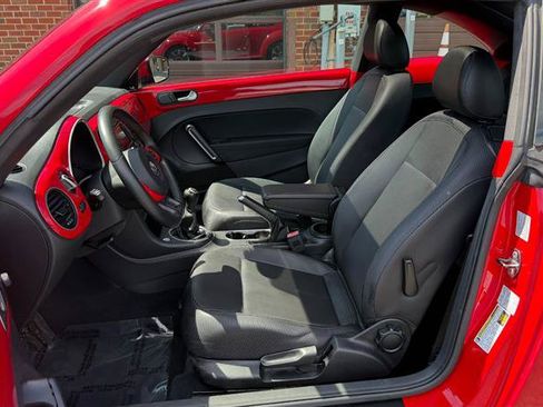 Used 2013 Volkswagen Beetle 2.5 FWD image 16