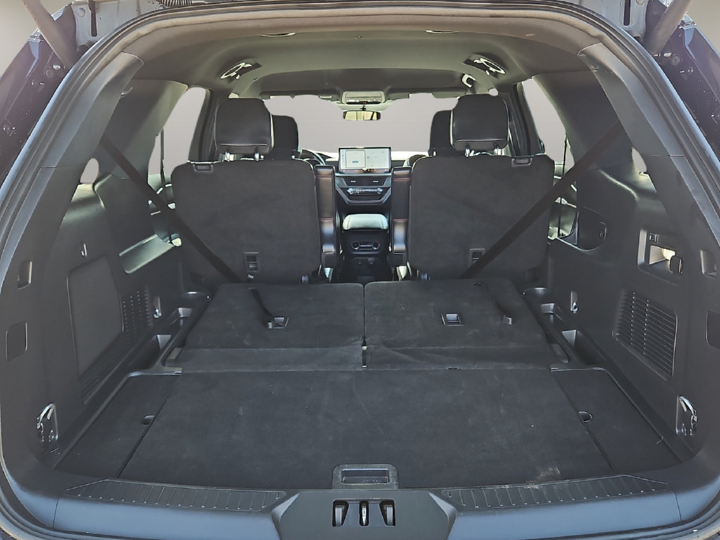 Used 2025 Ford Explorer ST-Line AWD/4WD image 12