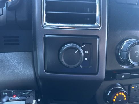 Used 2015 Ford F150 XLT image 7