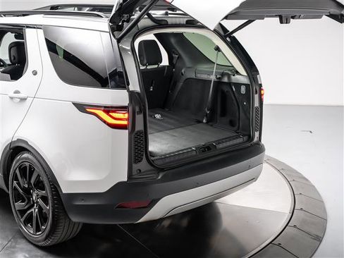 Used 2024 Land Rover Discovery S AWD/4WD image 30