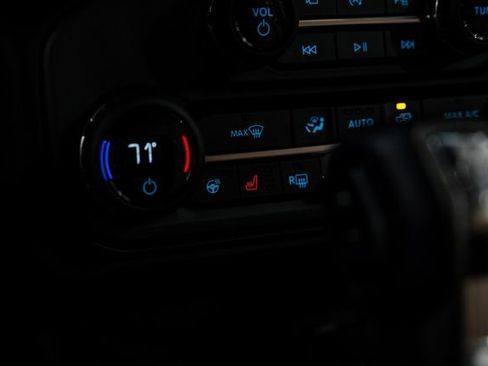 Used 2025 Ford Bronco Badlands image 64