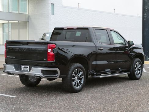 Used 2024 Chevrolet Silverado 1500 LT image 3