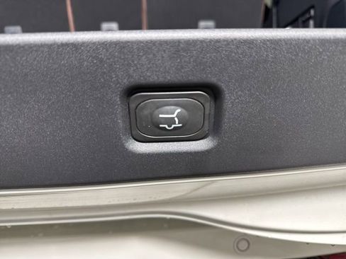 New 2025 Lincoln Navigator Reserve image 32