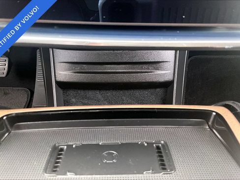 Used 2025 Volvo EX90 Plus AWD/4WD image 33