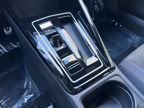 Certified 2024 Volkswagen GTI S image 34