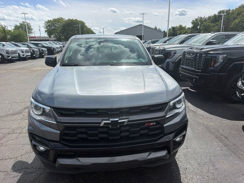 Used 2021 Chevrolet Colorado Z71 w/ Safety Package AWD/4WD image 3