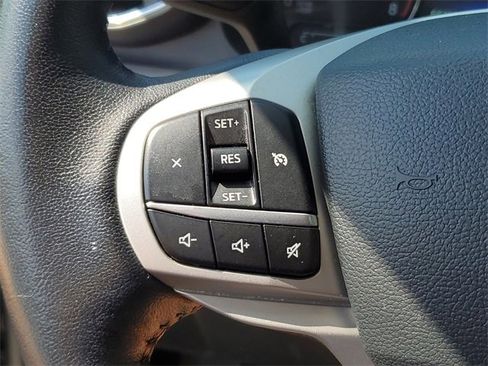 Used 2023 Ford Explorer XLT w/ Equipment Group 202A image 12