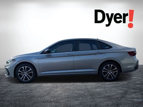 Used 2025 Volkswagen Jetta Sport image 7