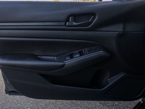 Used 2025 Nissan Altima 2.5 S image 22