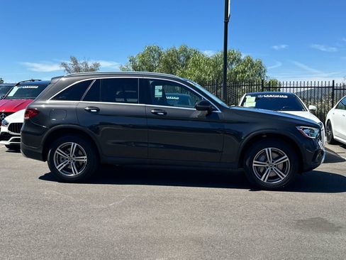 Certified 2022 Mercedes-Benz GLC 300 image 2