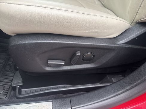 Certified 2022 Ford Edge Titanium w/ Class II Trailer Tow Package image 12