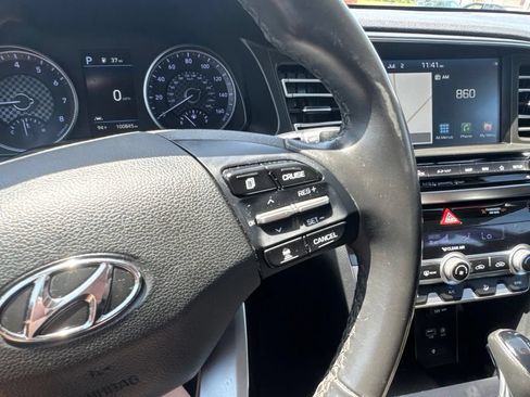 Used 2020 Hyundai Elantra Limited w/ Ultimate Package 03 FWD image 26