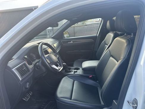 Used 2020 Volkswagen Atlas Cross Sport SE w/ Panoramic Sunroof Package AWD/4WD image 12